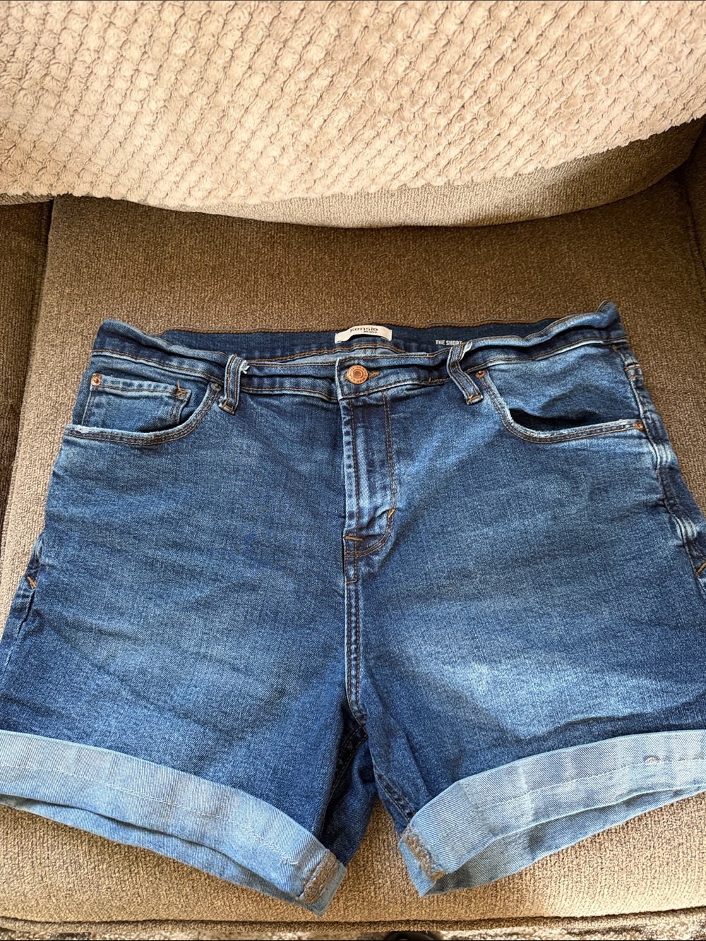 Kensie Blue Rolled-Hem Denim Shorts
